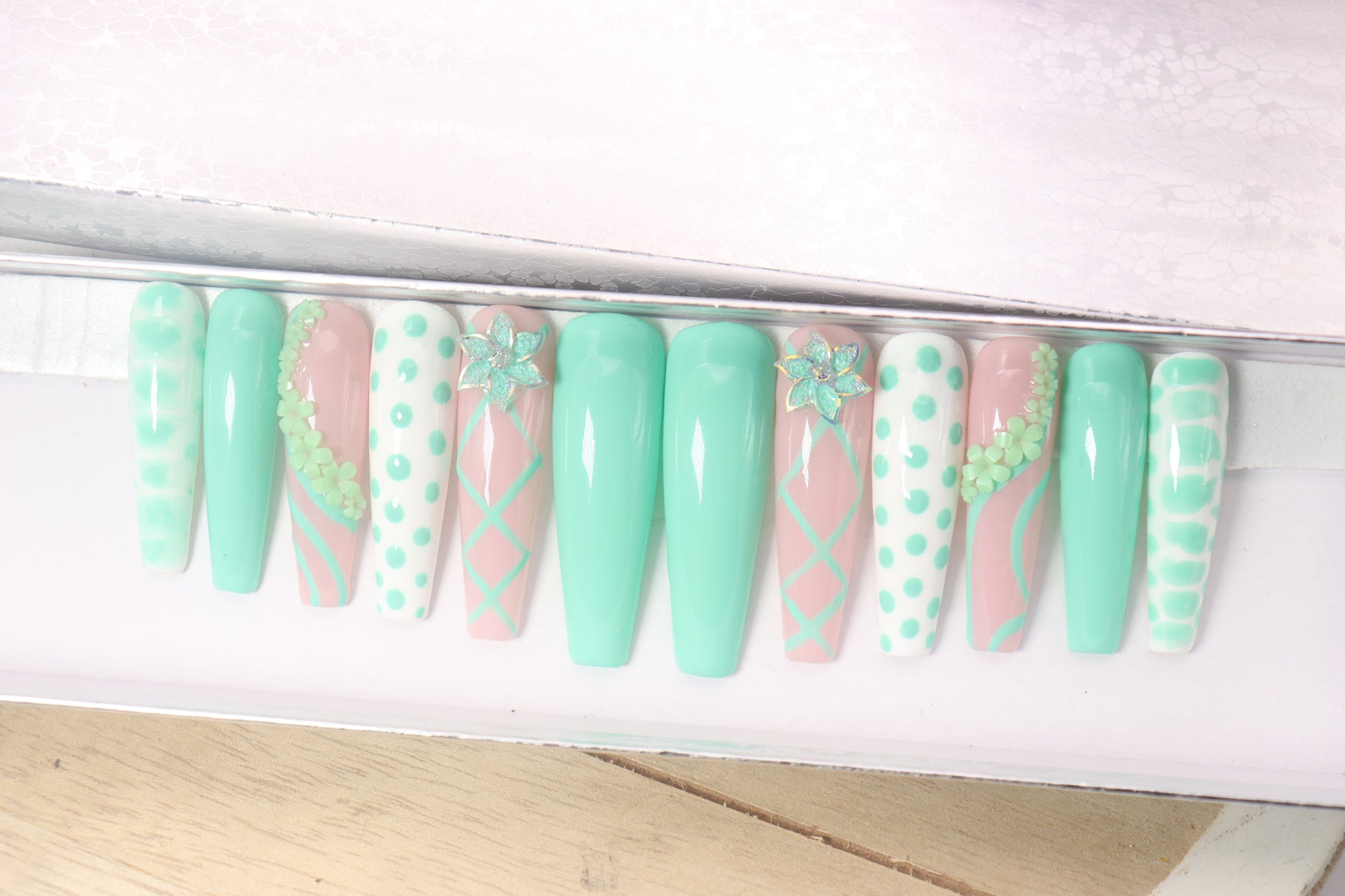 Sweet Like Mint image 0